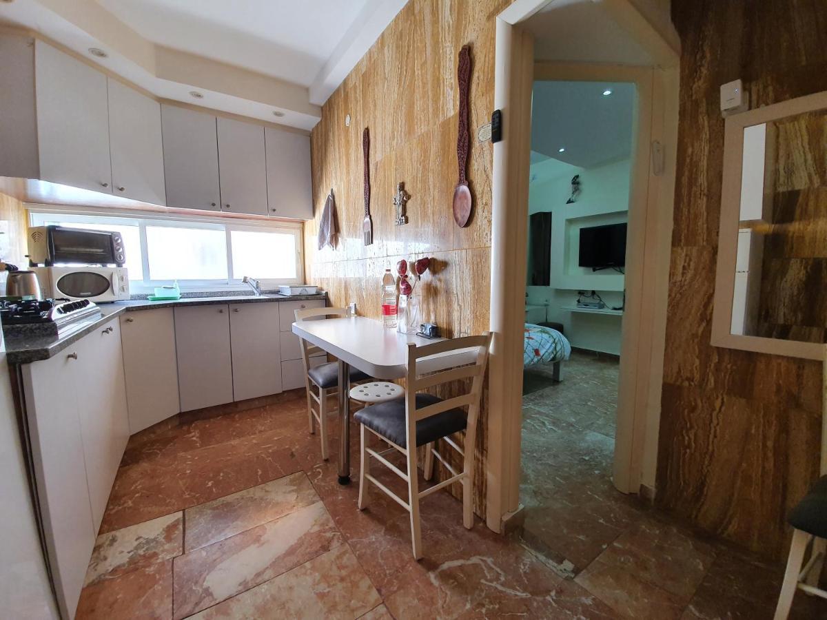 Ezore Yam Apartmens - Elmali'Akh St. 4 Бат-Ям Екстер'єр фото