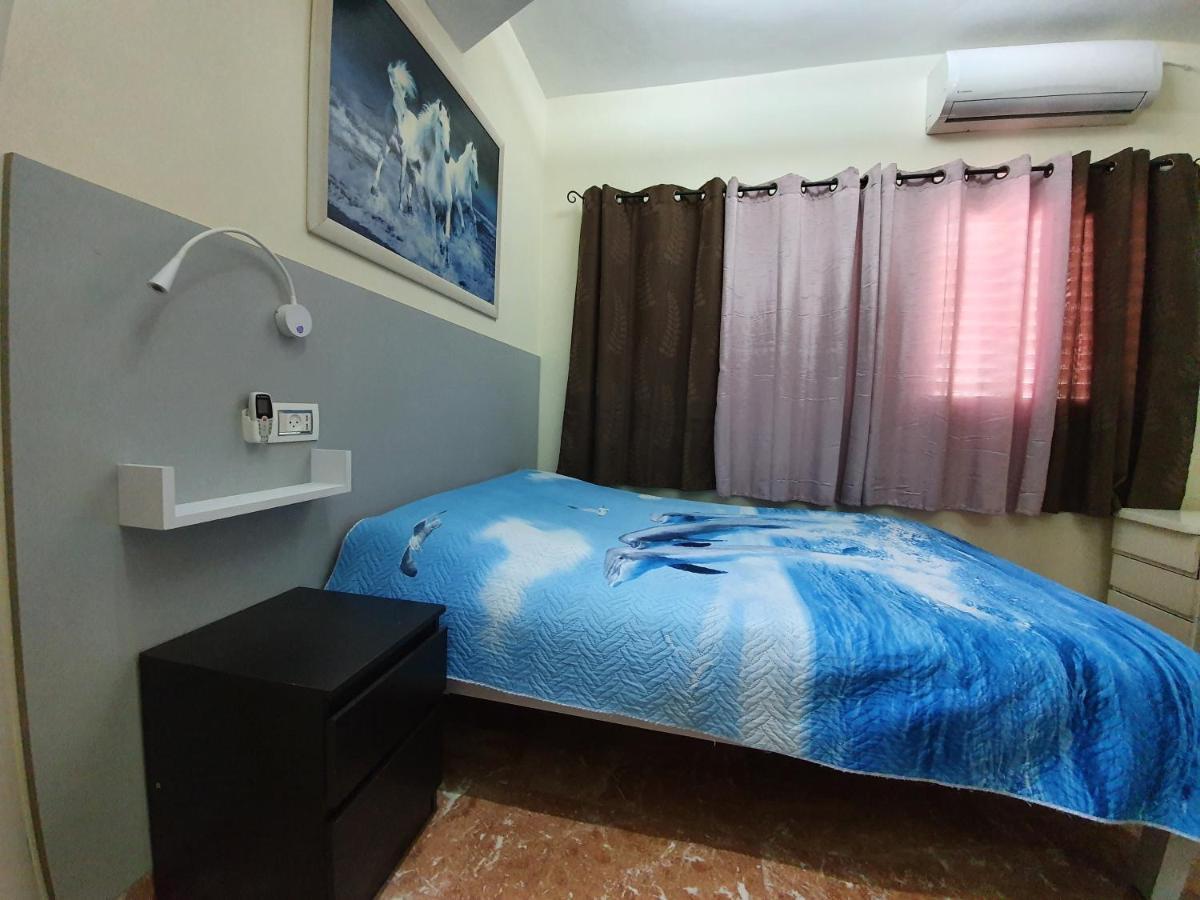 Ezore Yam Apartmens - Elmali'Akh St. 4 Бат-Ям Екстер'єр фото